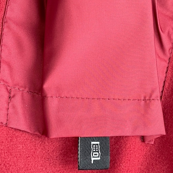 HUGO BOSS
Hugo Boss Golf Technical Stealth Pocket Vest Size L
Elevate your style - Picture 8 of 9